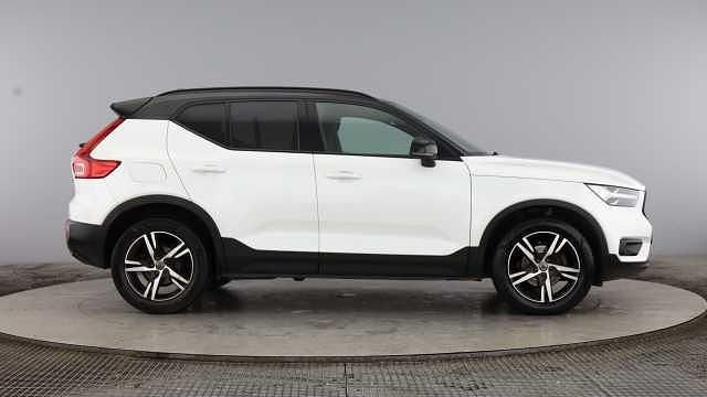 Used Volvo XC40 R-Design 161 HP (118 kW) 2021 SUV