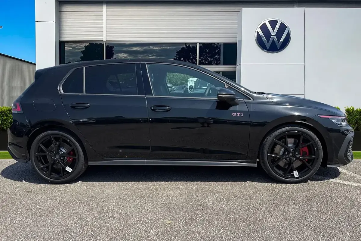 New VW Golf VIII GTI 265 HP (194 kW) 2026 Black Hatchback