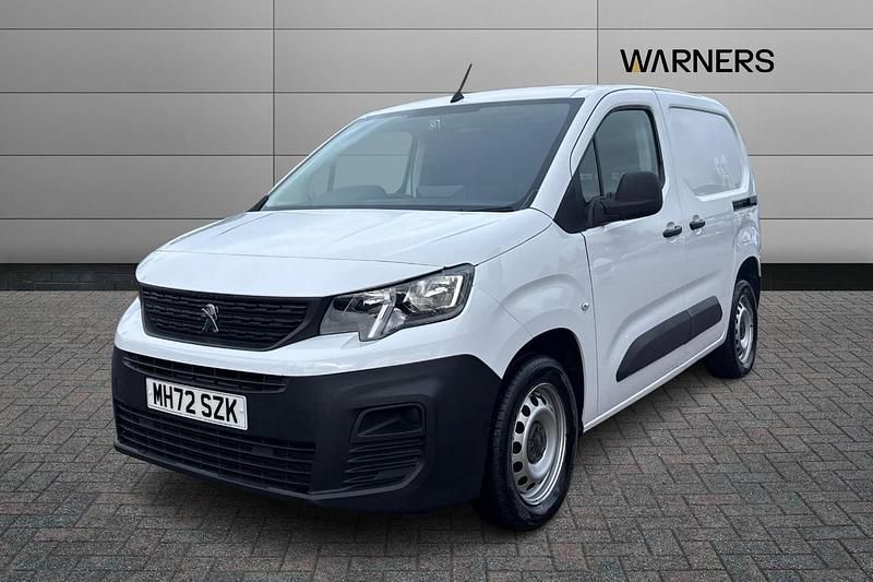 Used Peugeot Partner Premium 102 HP (75 kW) 2023 White MPV