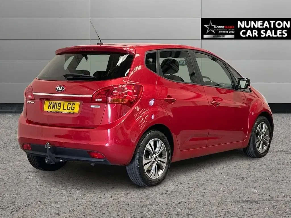 Used Kia Venga 123 HP (90 kW) 2019 Red Hatchback