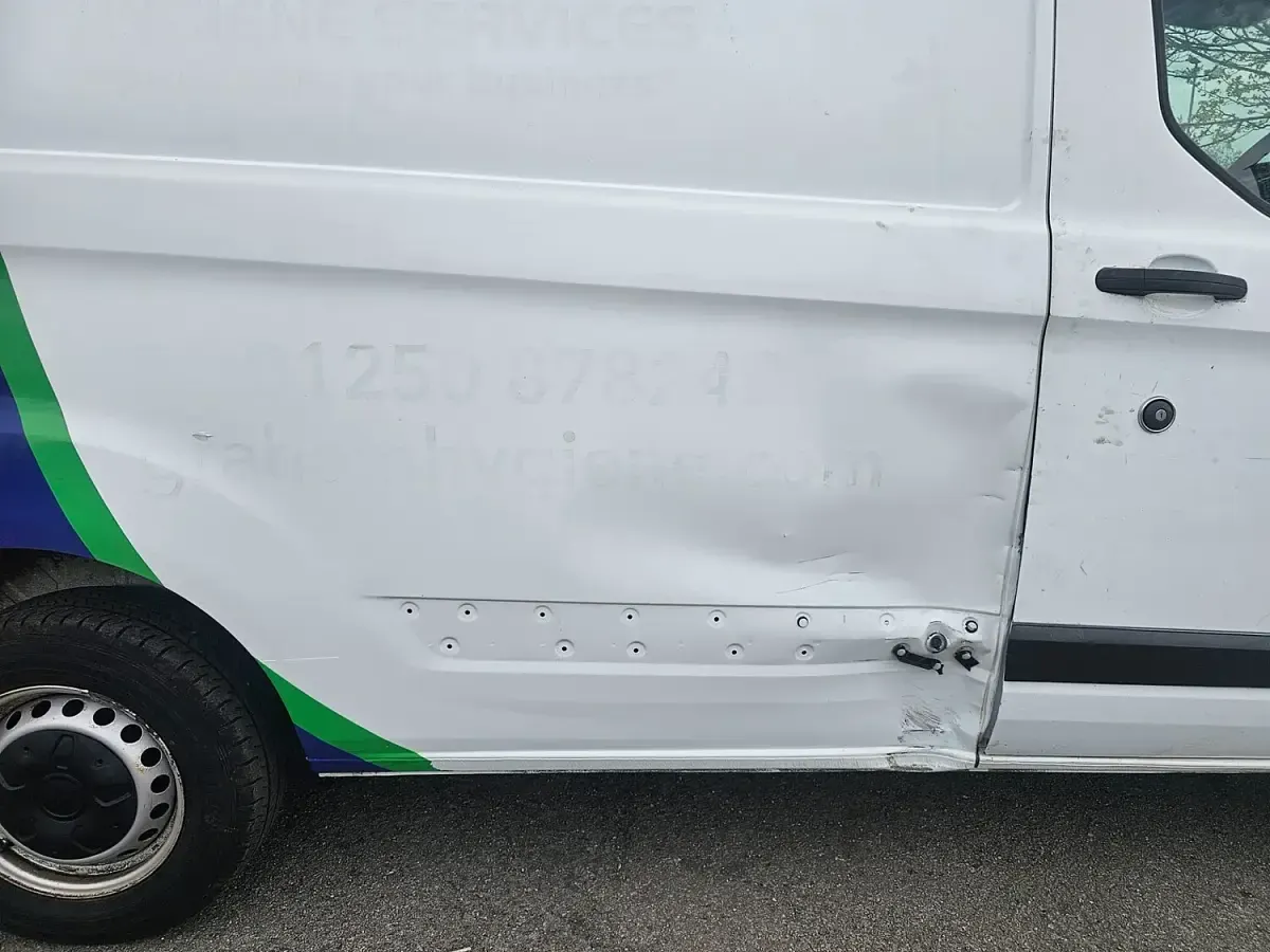 Used Ford Transit Custom 105 HP (77 kW) 2019 White Van
