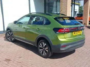 Used VW Taigo Life 95 HP (69 kW) 2025 Green SUV