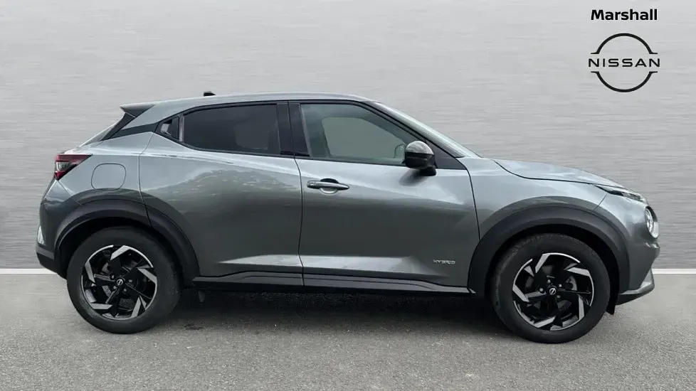 Usado Nissan Juke N-Connecta 143 CV (105 kW) 2024 Gris SUV