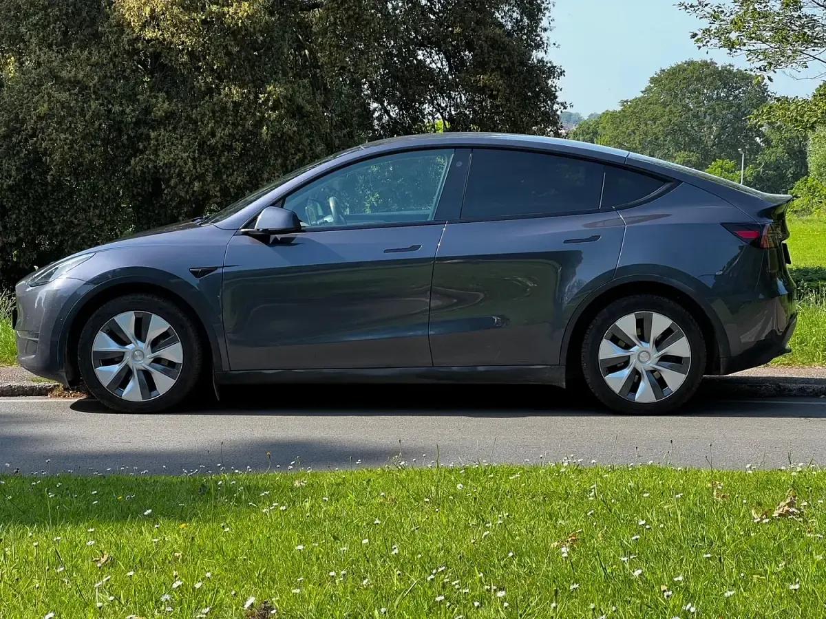 Used Tesla Model Y Long Range AWD 378 kW (514 HP) 2022 Grey SUV
