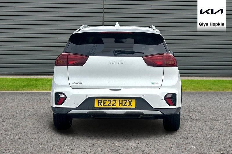 Used Kia Niro 139 HP (102 kW) 2022 White SUV