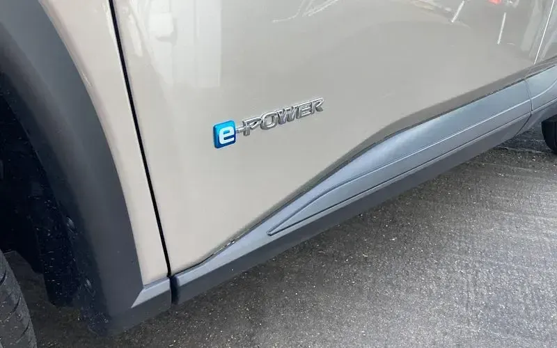 Used Nissan X-Trail Acenta Premium 213 HP (156 kW) 2024 Silver SUV