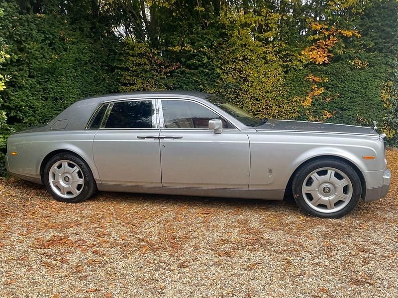 Used Rolls Royce Phantom 453 HP (333 kW) 2004 White Sedan