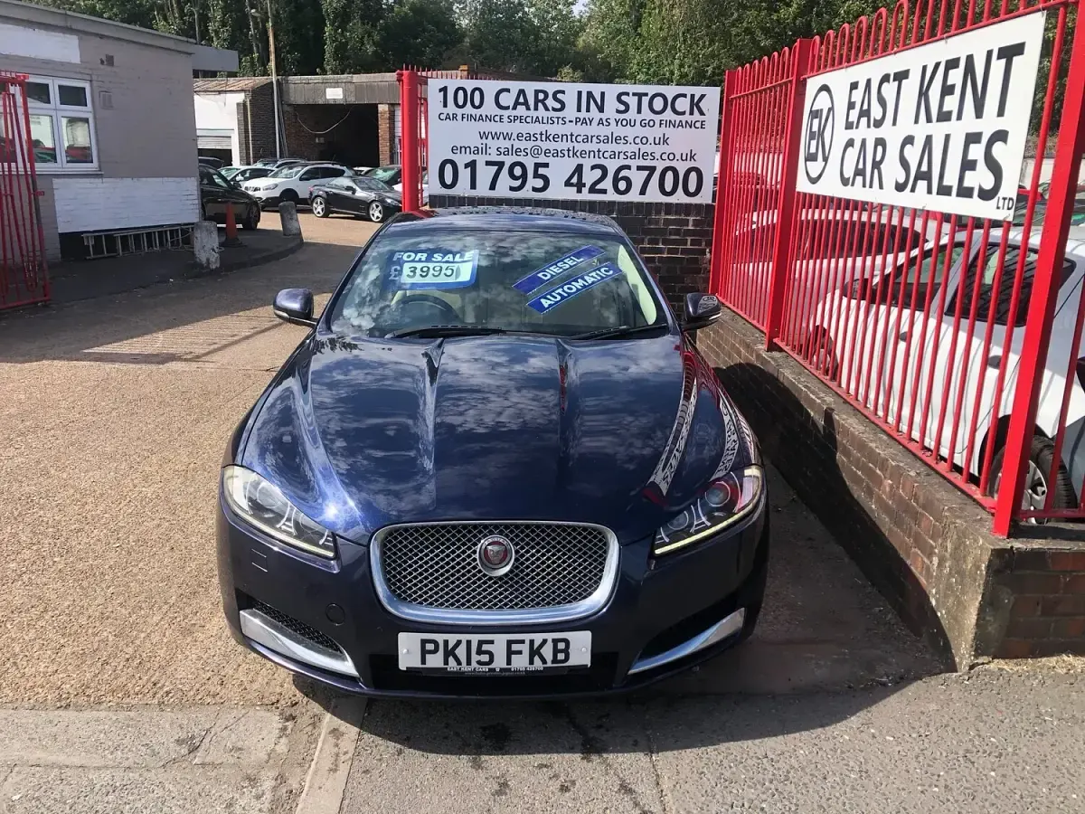 Used Jaguar XF Luxury 163 HP (119 kW) 2015 Blue Sedan