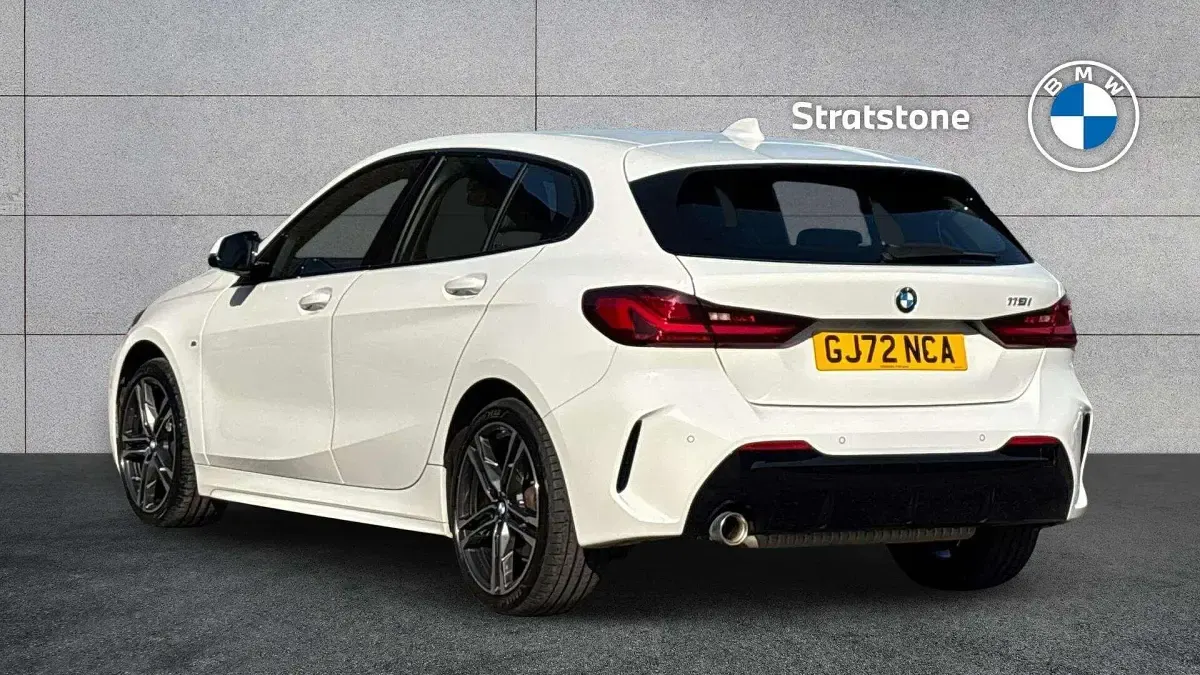 Used BMW 118 M Sport 134 HP (98 kW) 2022 White Hatchback