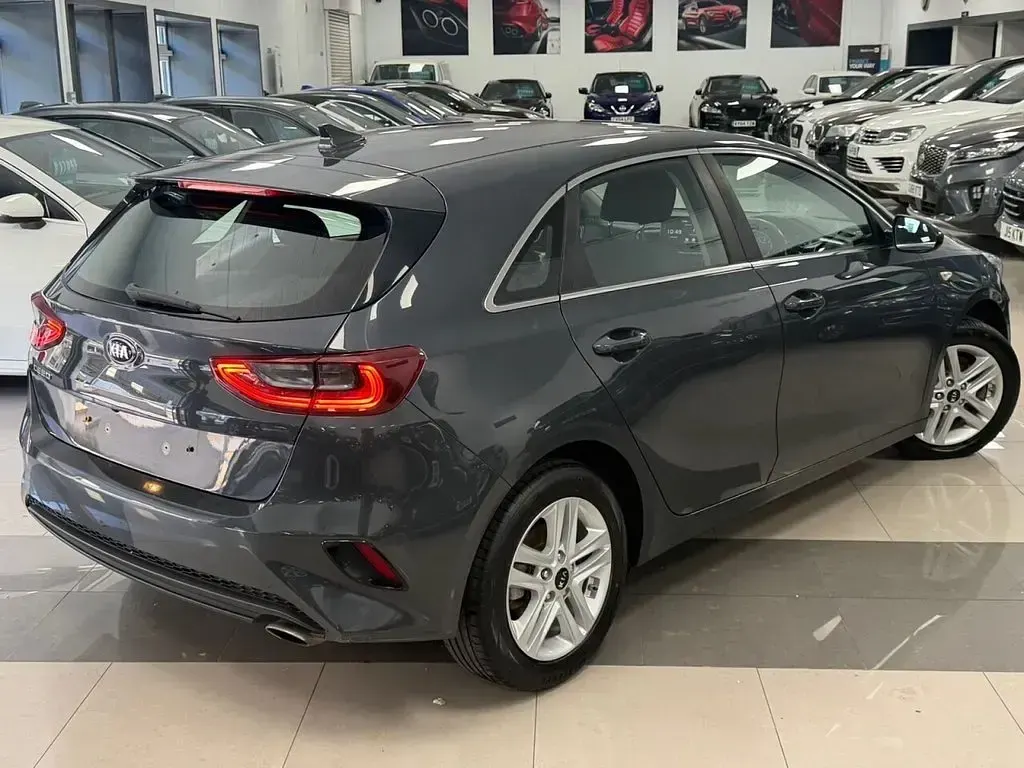 Used Kia Ceed 118 HP (86 kW) 2019 Grey Hatchback
