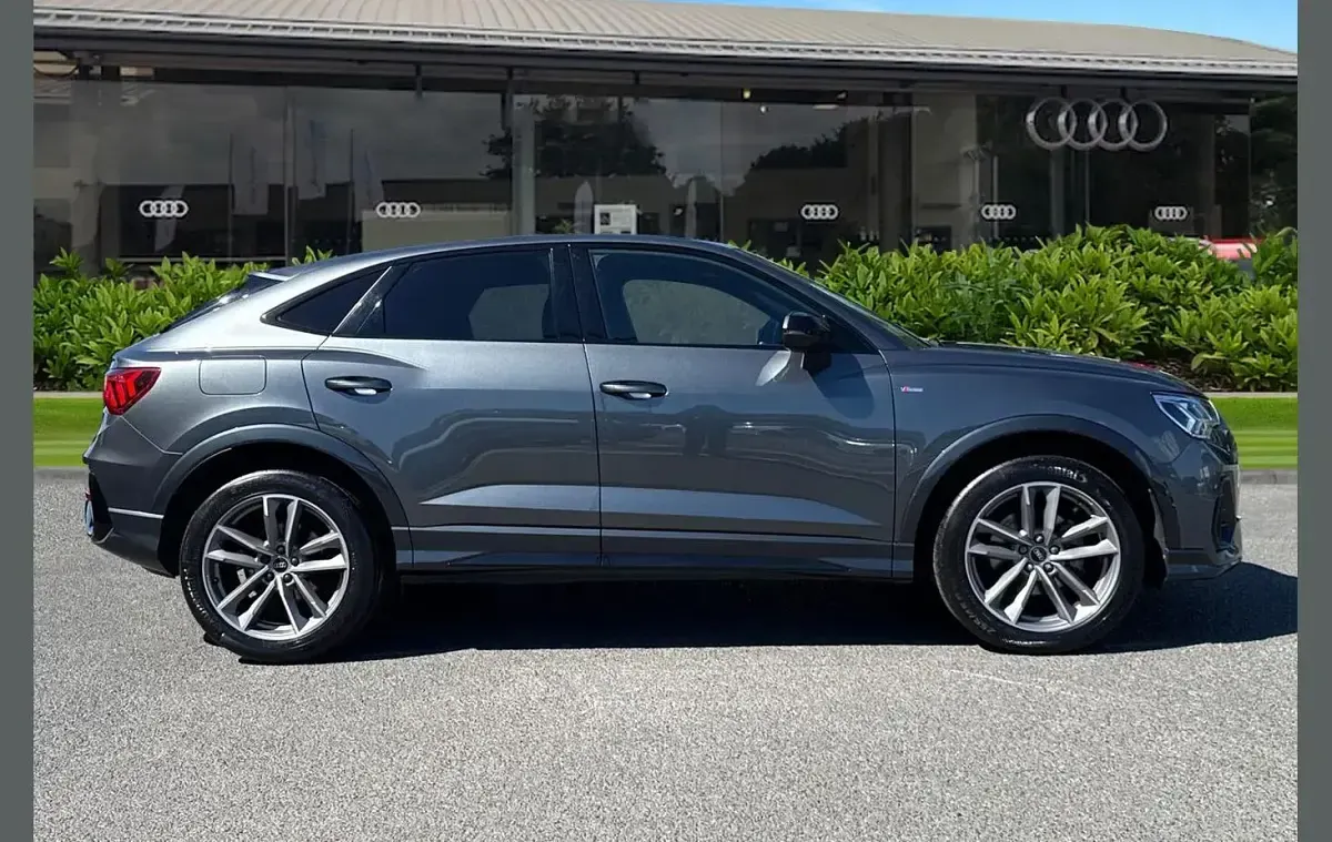 Used Audi Q3 Black Edition 150 HP (110 kW) 2022 Grey SUV