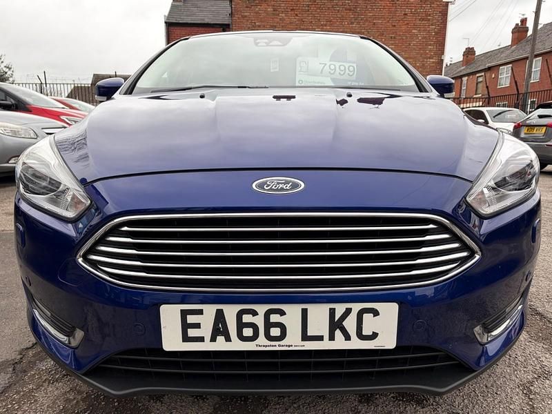 Used Ford Focus Titanium X 120 HP (88 kW) 2016 Blue Hatchback