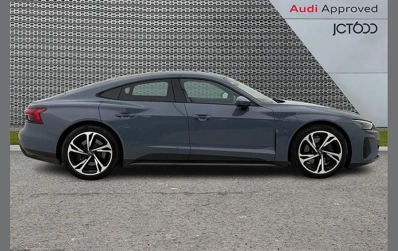 Used Audi e-tron GT quattro Comfort 384 kW (523 HP) 2023 Grey Sedan