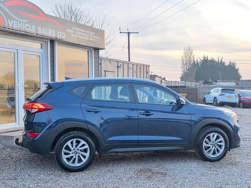 Used Hyundai Tucson SE 116 HP (85 kW) 2017 Blue SUV