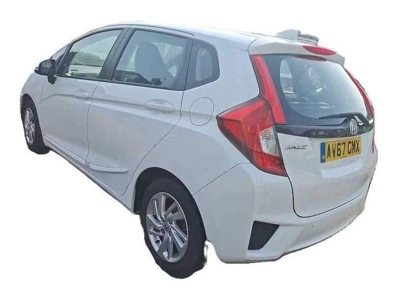 Used Honda Jazz SE 102 HP (75 kW) 2017 White Hatchback