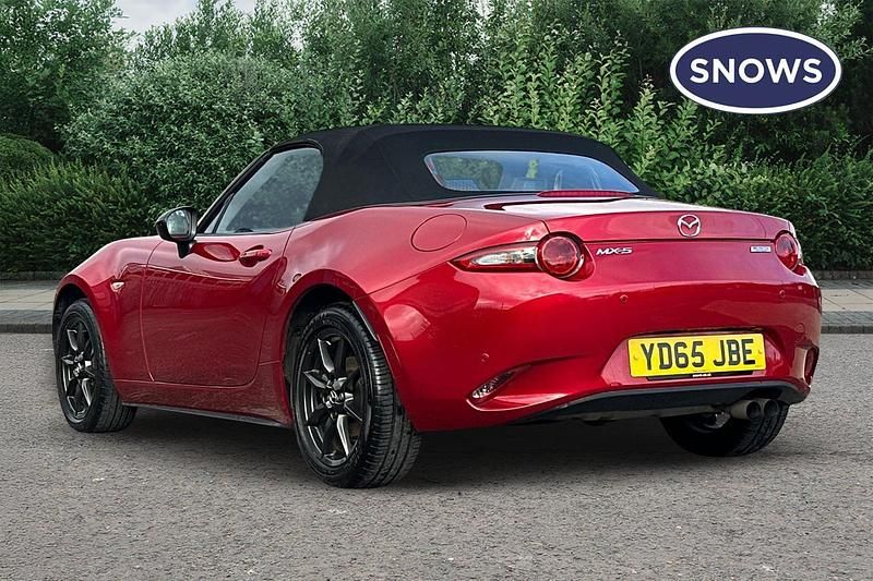 Used Mazda MX5 Inclusive 131 HP (96 kW) 2015 Soul red Cabriolet