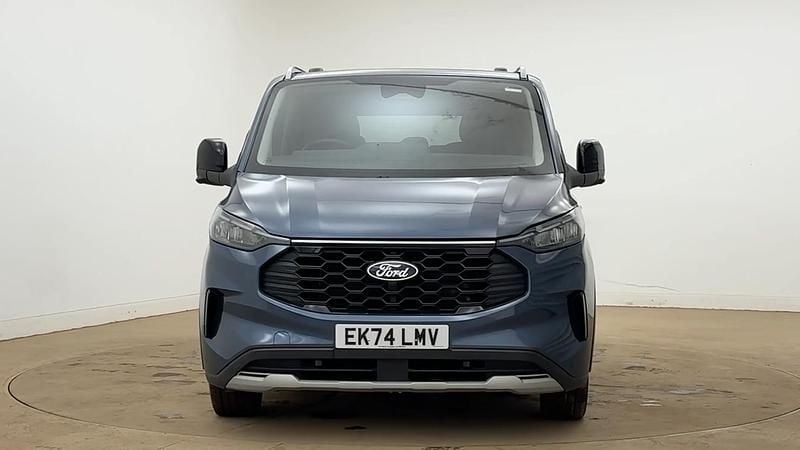 Usado Ford Tourneo Active 170 HP (125 kW) 2024 Azul Monovolume