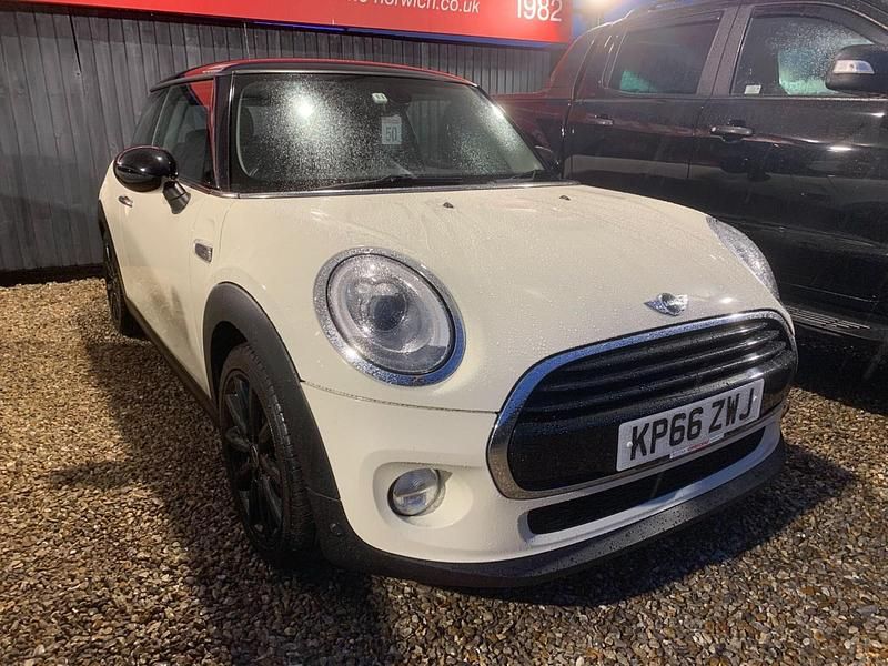 White Used 2016 Mini Cooper D Hatch Hatchback | £6,499 (Fair price) - Image 1/1