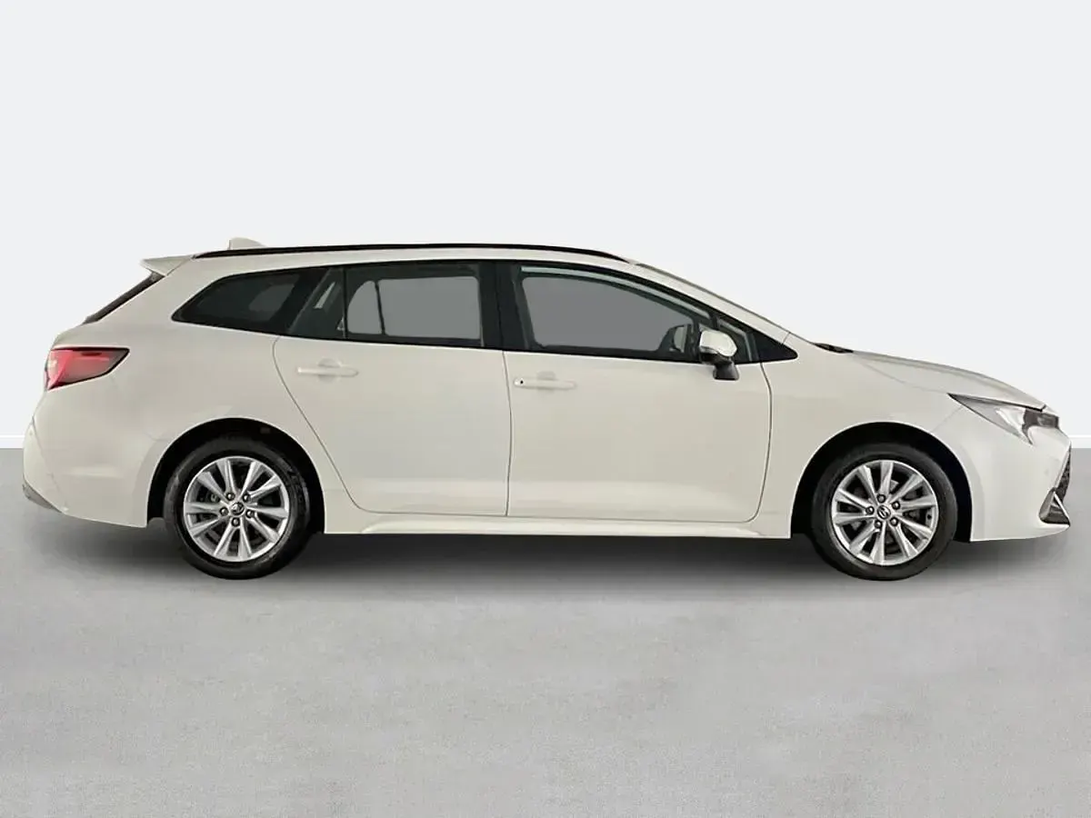 Usado Toyota Corolla 2024 Branco Carrinha