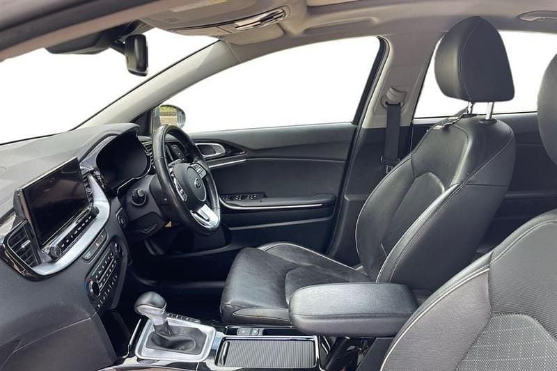 Usado Kia XCeed First Edition 139 CV (102 kW) 2021 Negro SUV