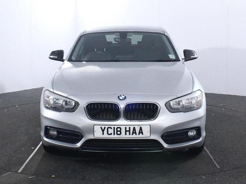 Used BMW 118 Sport Line 136 HP (100 kW) 2018 Silver Hatchback
