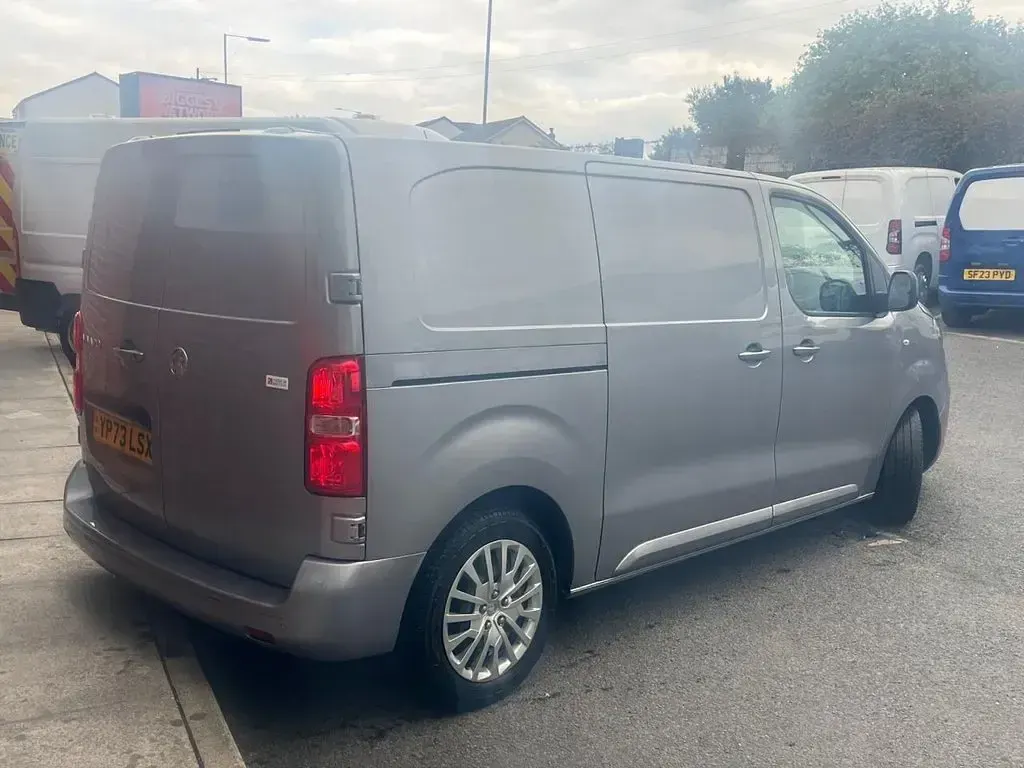 Used Vauxhall Vivaro S 120 HP (88 kW) 2023 Grey MPV