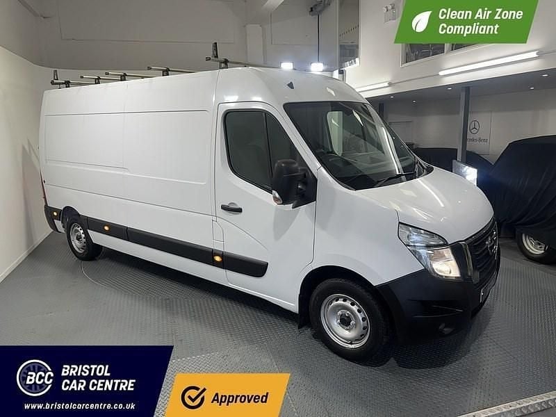 White Used 2021 Nissan NV400 Tekna Van | £12,940 (Fair price) - Image 1/3