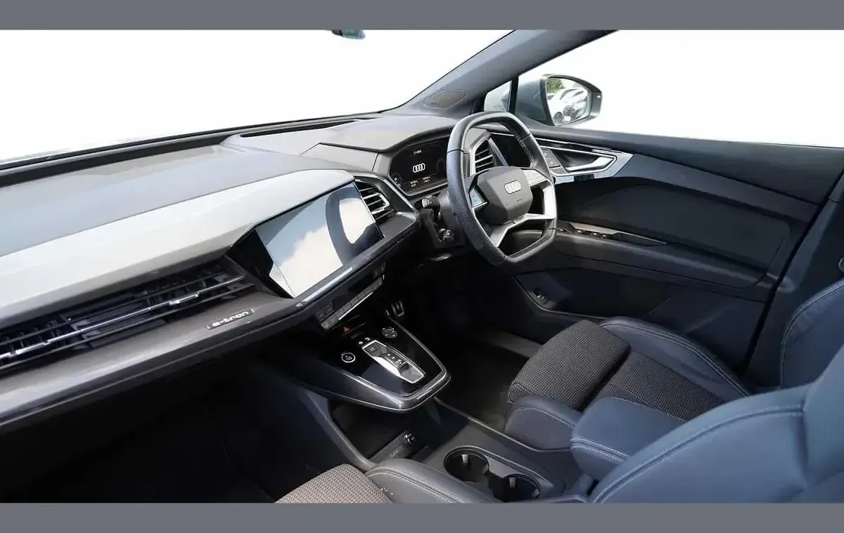 Used Audi Q4 e-tron S-Line 147 kW (200 HP) 2022 Blue SUV