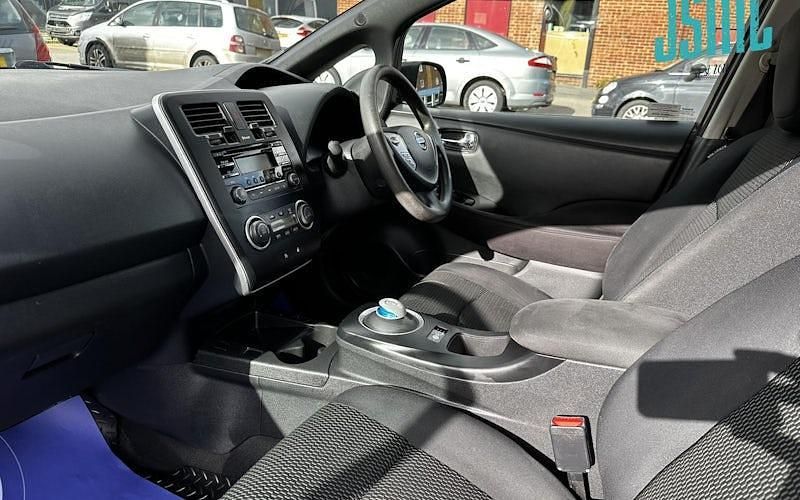 Used Nissan Leaf Visia 80 kW (109 HP) 2015 Black Hatchback