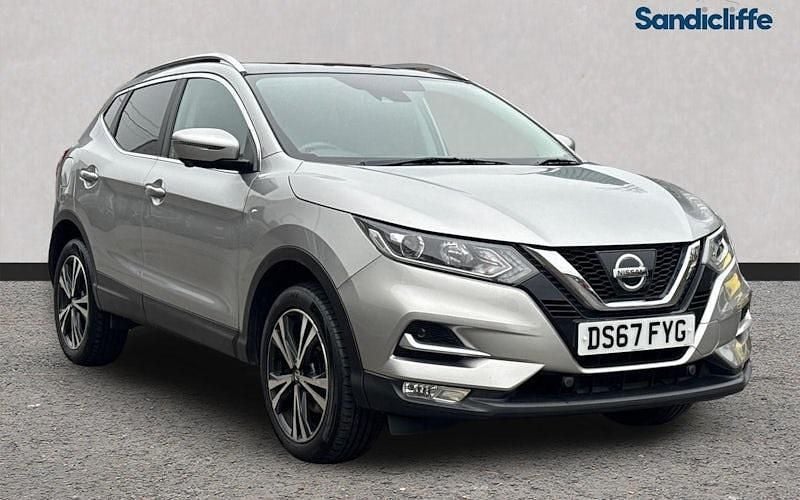 Used Nissan Qashqai N-Connecta 110 HP (80 kW) 2017 Silver SUV