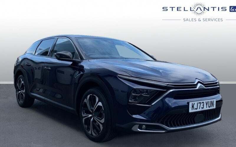 Blue Used 2024 Citroën C5 X PureTech Hatchback | £16,799 (Super price) - Image 1/4