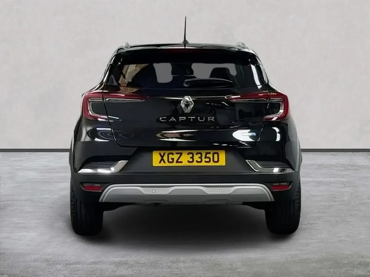 Used Renault Captur SE 145 HP (106 kW) 2022 Black SUV