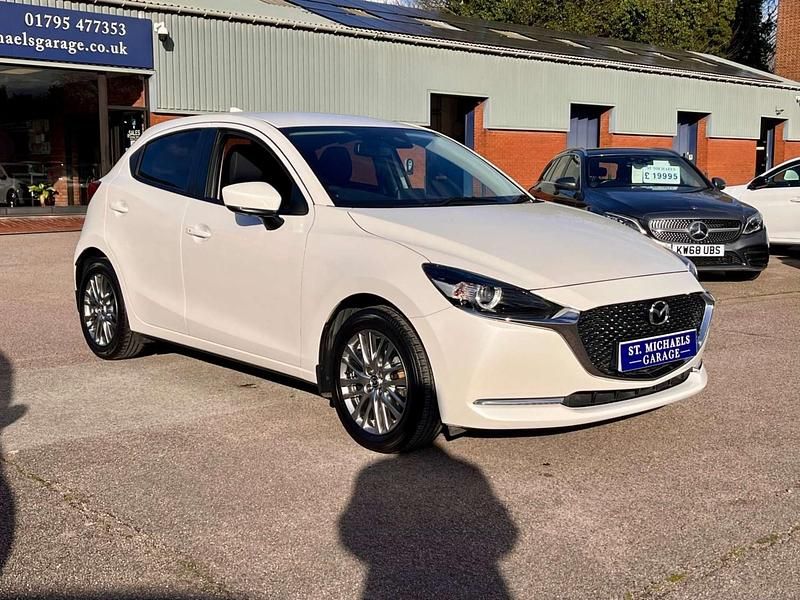 Used Mazda 2 Inclusive 90 HP (66 kW) 2020 White Hatchback