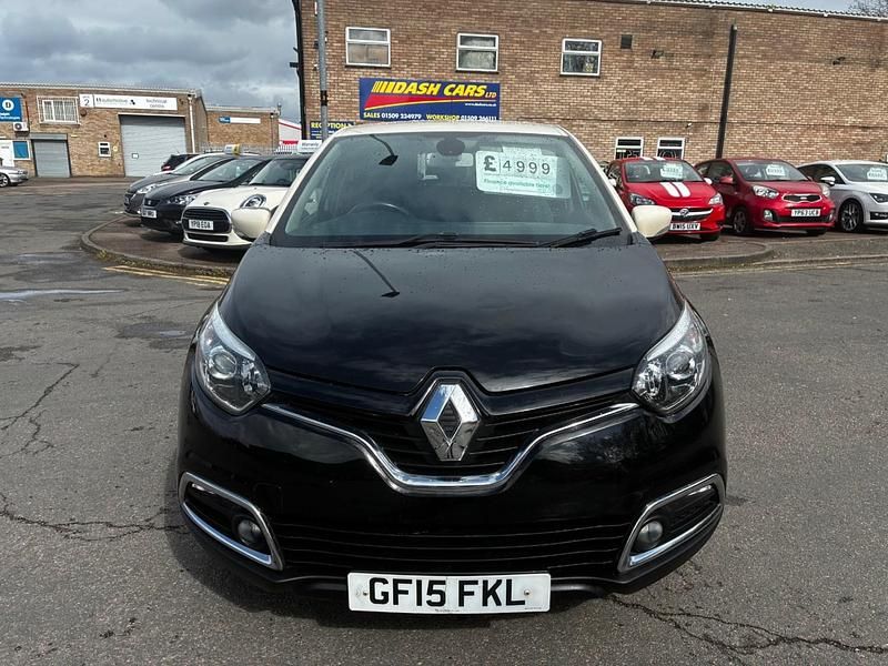 Usado Renault Captur Dynamique 90 HP (66 kW) 2015 Preto SUV