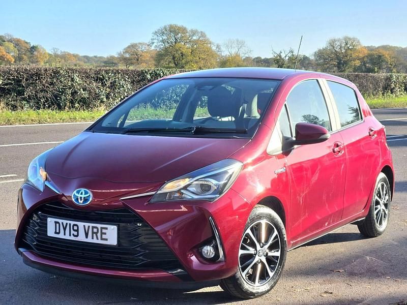 Second-hand Toyota Yaris Hybrid 2019 Roșu Hatchback