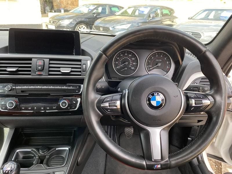 Used BMW M235 Comfort Edition 326 HP (239 kW) 2015 White Coupe