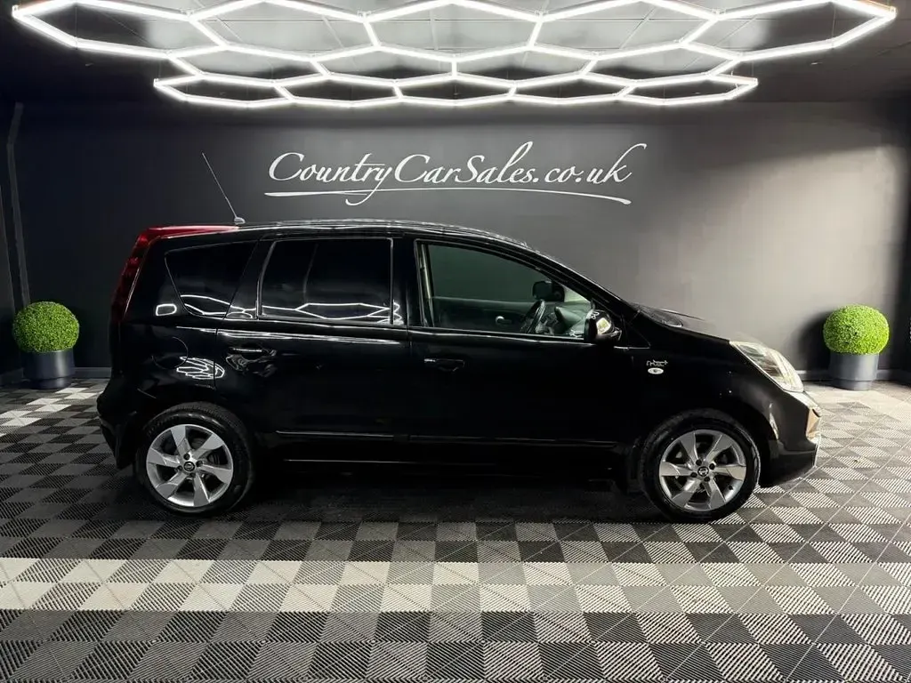 Used Nissan Note N-TEC 90 HP (66 kW) 2013 Black Hatchback