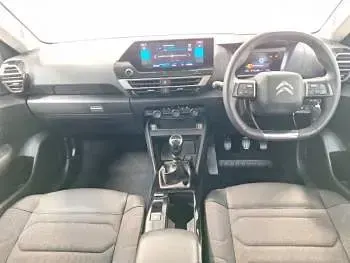 Used Citroën C4 PureTech 131 HP (96 kW) 2022 White Hatchback