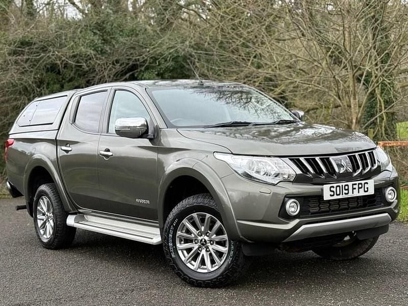 Used Mitsubishi L200 Warrior 178 HP (130 kW) 2019 Green Pickup