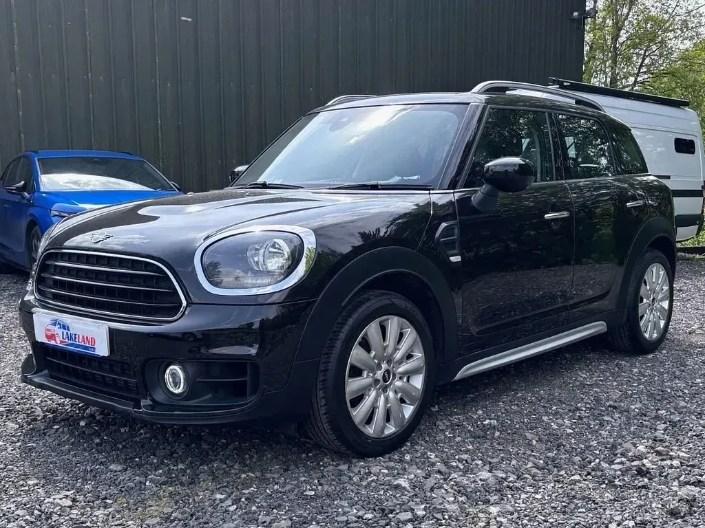 Używany Mini Cooper Classic 136 KM (100 kW) 2019 Czarny Hatchback