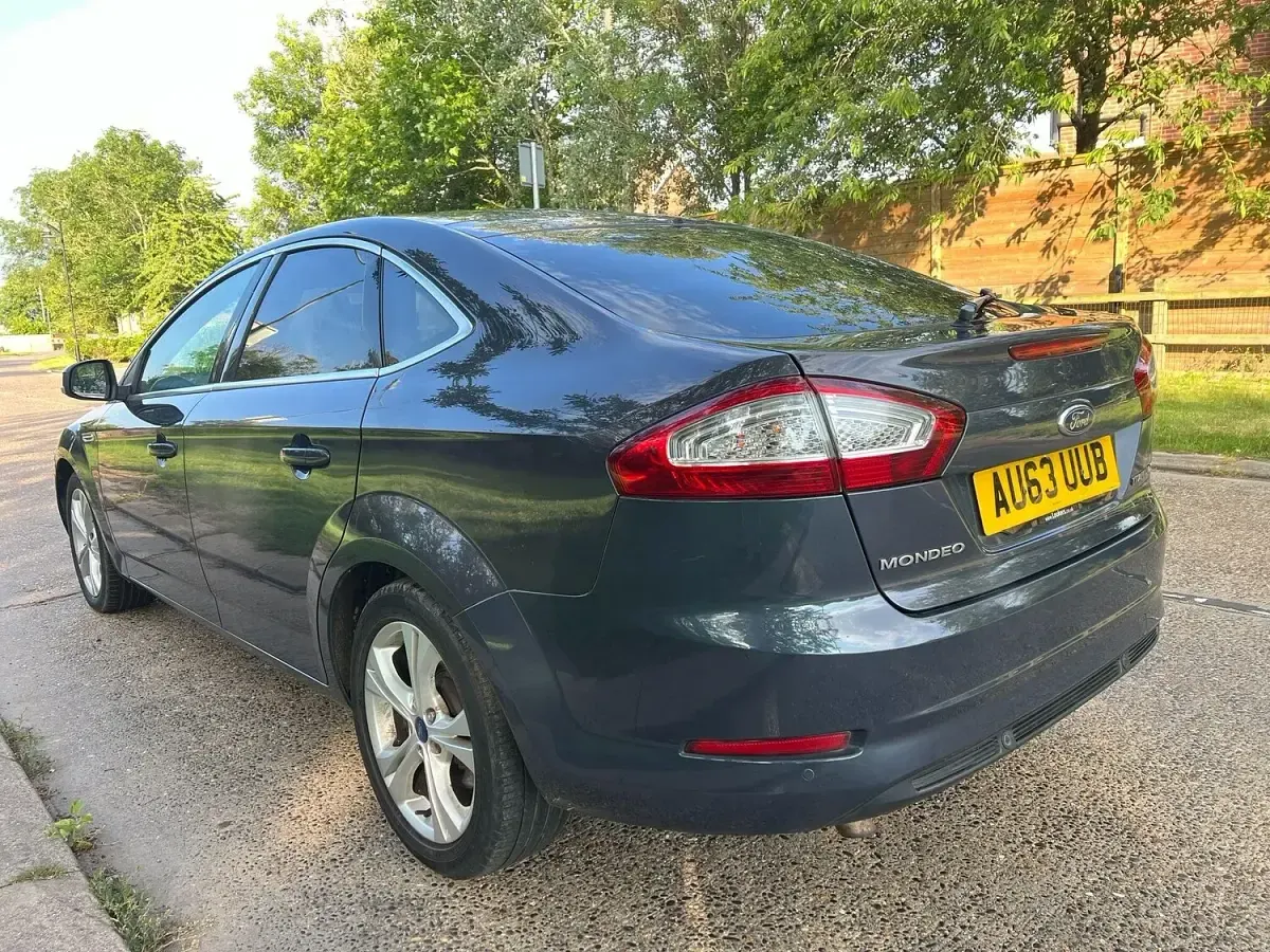 Used Ford Mondeo Business Edition 163 HP (119 kW) 2013 Grey Hatchback