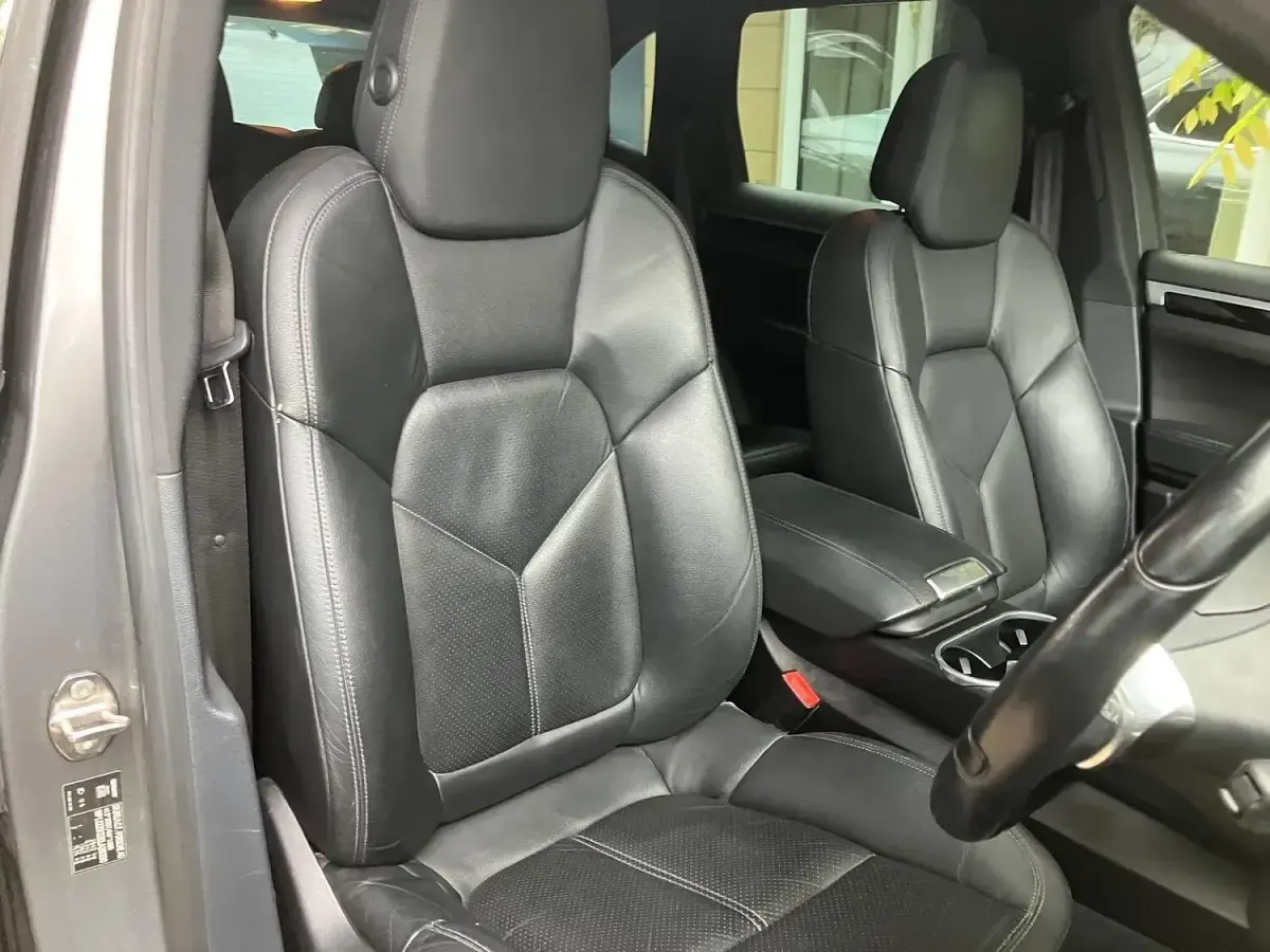 Used Porsche Cayenne 245 HP (180 kW) 2013 Grey SUV