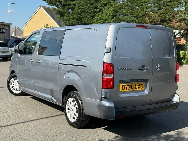 Used Vauxhall Vivaro Sportive 120 HP (88 kW) 2020 Grey MPV