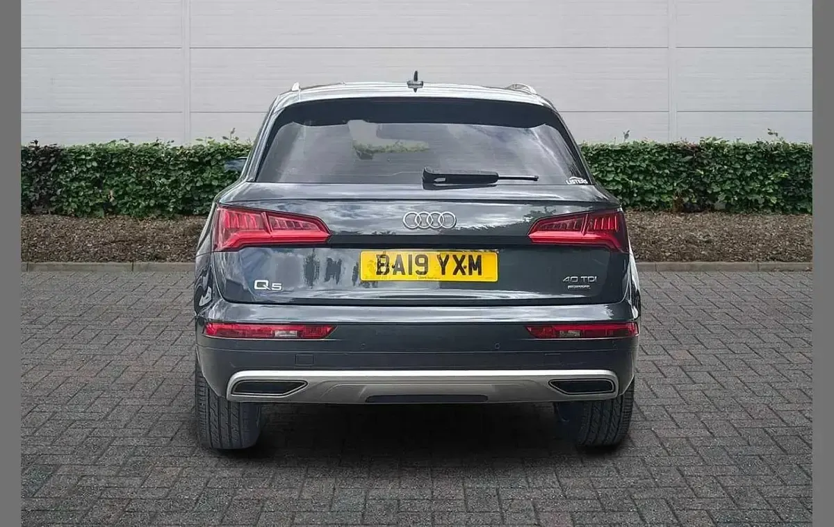 Used Audi Q5 Sport 187 HP (137 kW) 2019 Grey SUV