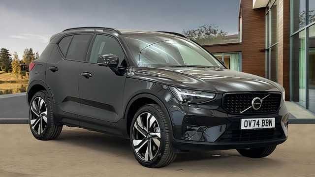 Used 2025 Volvo XC40 Ultra SUV | £37,000 (Expensive) - Image 1/4