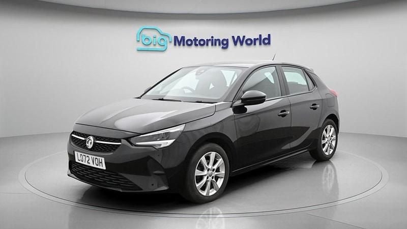 Second-hand Vauxhall Corsa Design Edition 75 CP (55 kW) 2022 Negru Hatchback