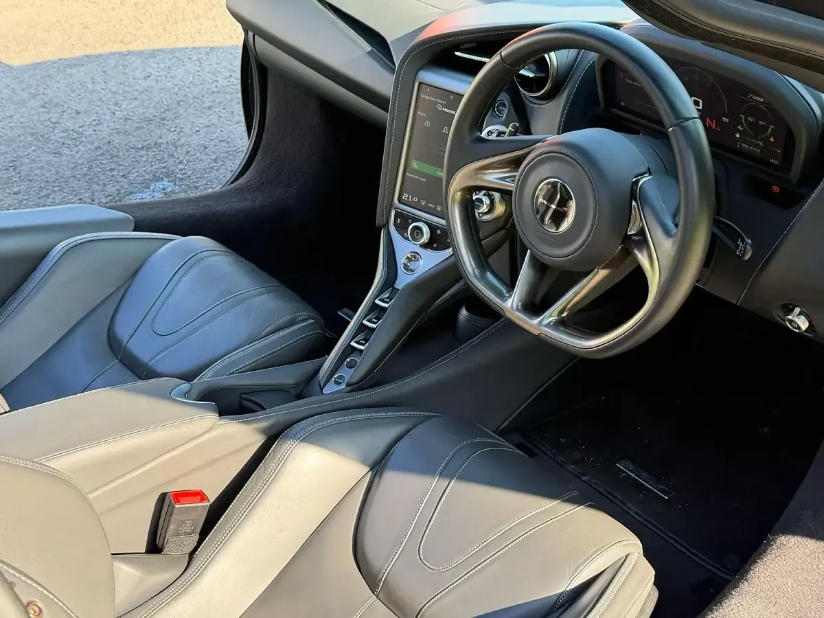 Used McLaren 720S 720 HP (529 kW) 2017 Orange Coupe
