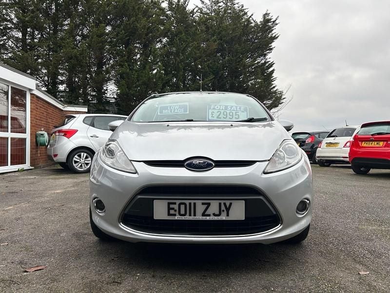 Used Ford Fiesta Zetec 2011 Silver Hatchback