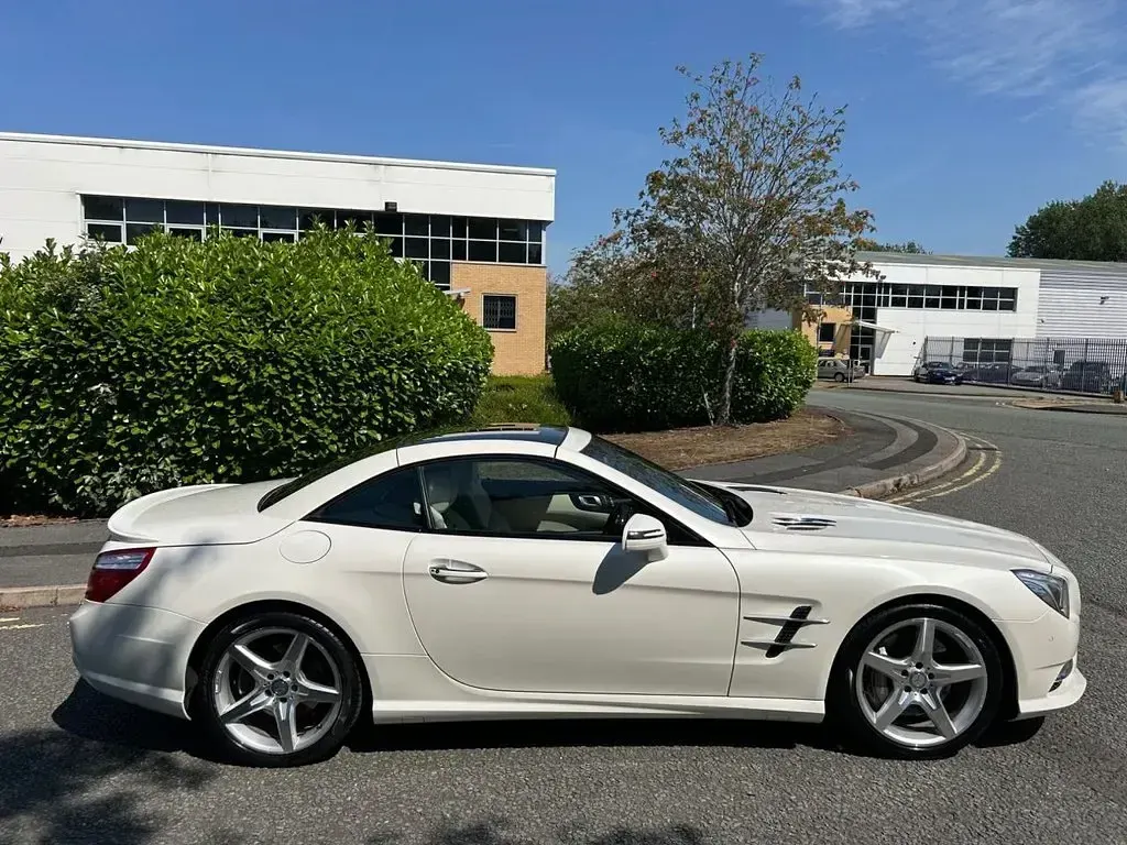 Used Mercedes SL350 AMG 306 HP (225 kW) 2013 White Cabriolet