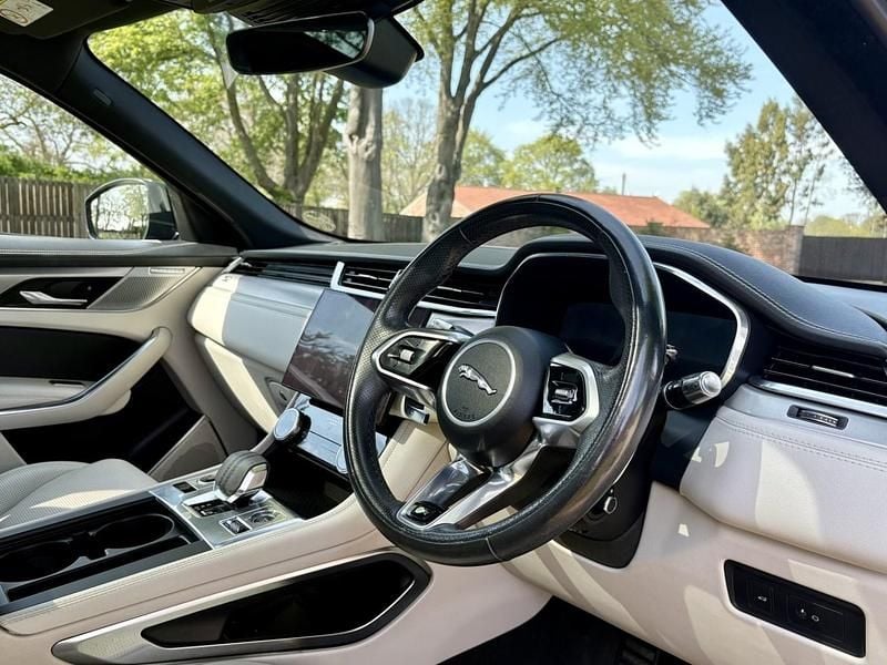 Begagnad Jaguar F-Pace R-Dynamic 2021 Blå SUV